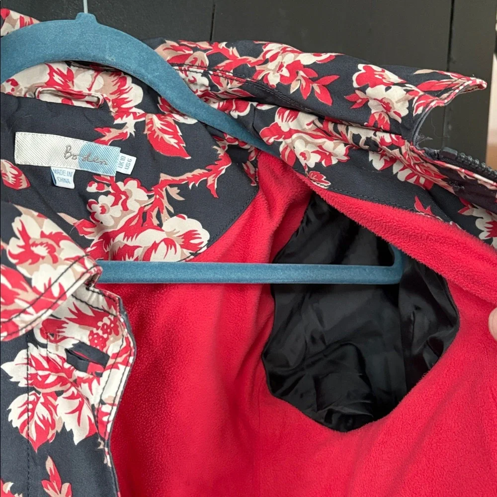 💕Boden Floral Weather Resistant Jacket. Removable Hood. Excellent Condition. M - Picture 15 of 16